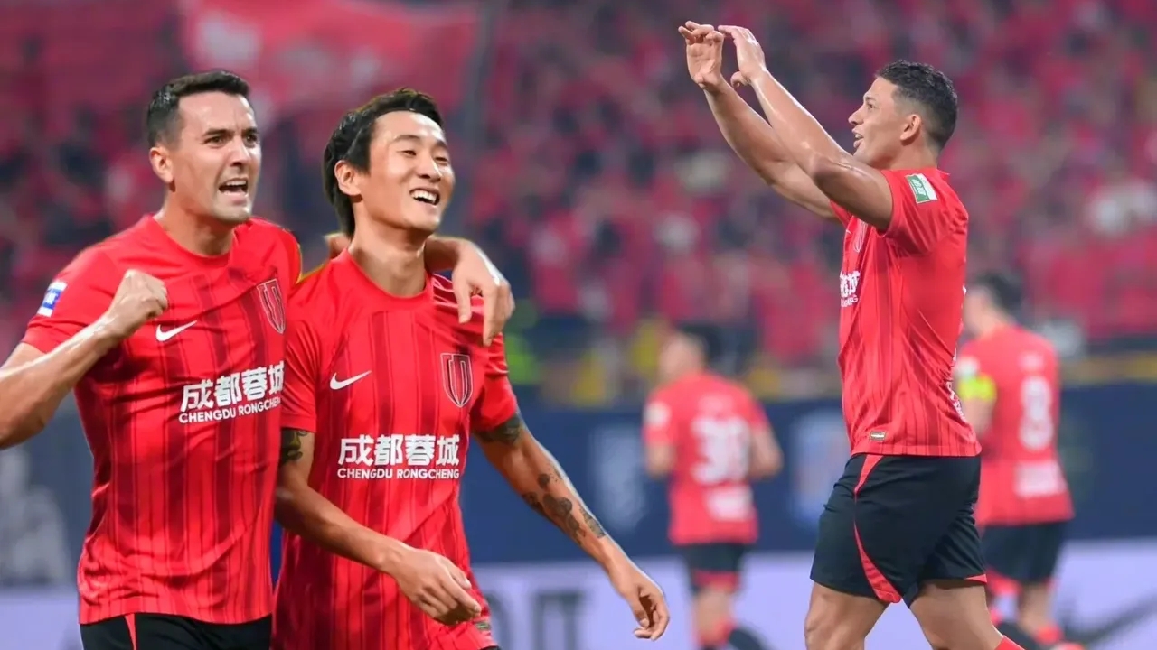 成都蓉城高效反击，罗慕洛贡献关键助攻的简单介绍