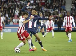 关于曼联中场拦截效果提升的信息